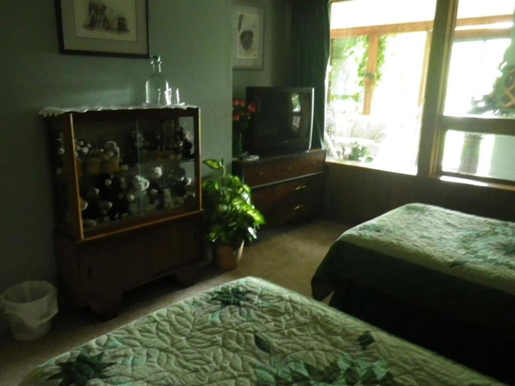 Beach Estates Inn Bed And Breakfast Нанаймо Номер фото