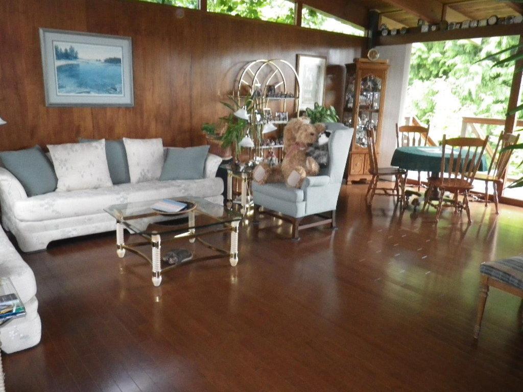 Beach Estates Inn Bed And Breakfast Нанаймо Экстерьер фото
