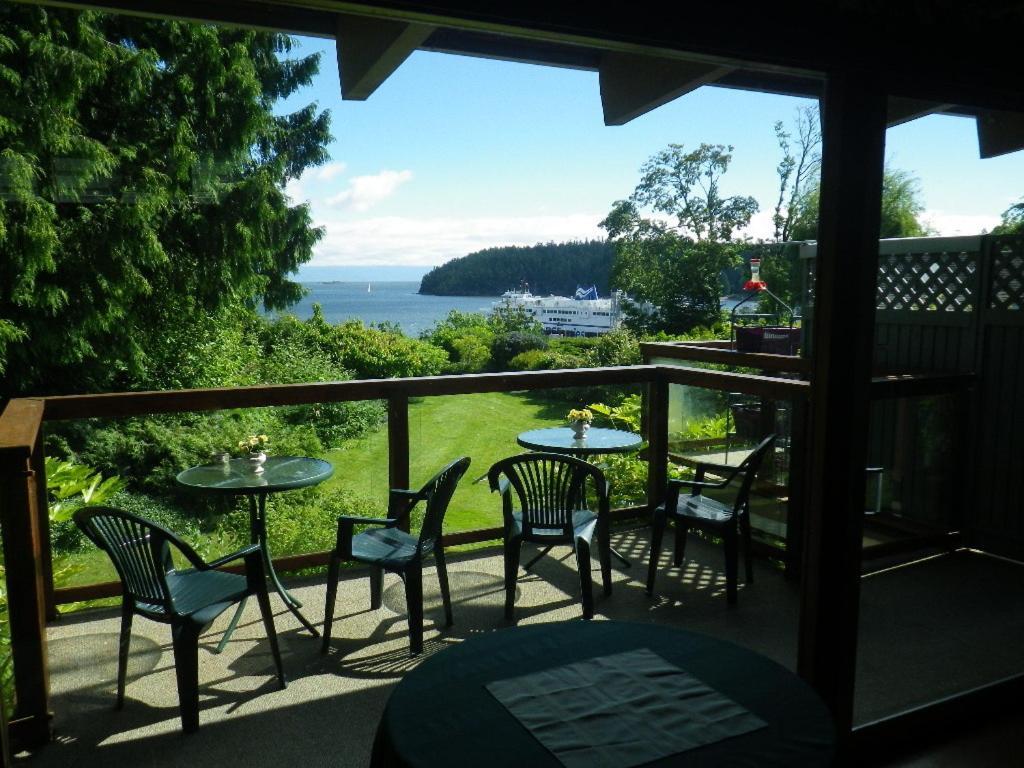 Beach Estates Inn Bed And Breakfast Нанаймо Экстерьер фото
